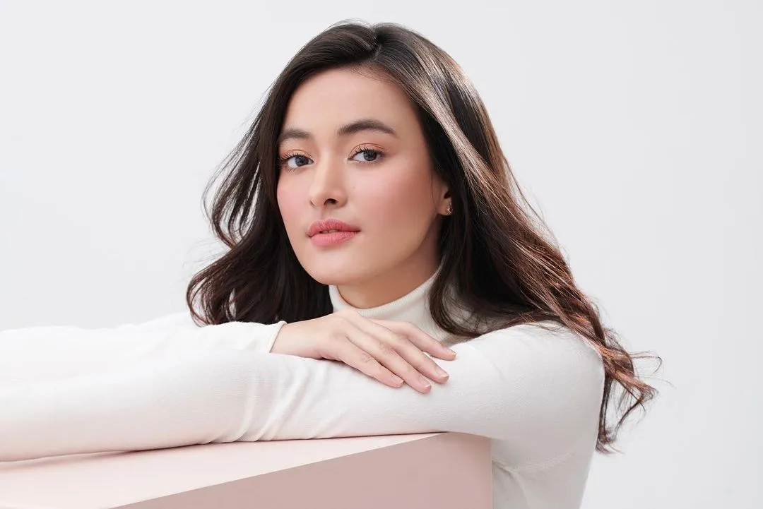 Transformasi Mawar De Jongh: Dari Aktris Muda Jadi Sekretaris Stylish di What’s Up With Secretary Kim
