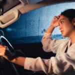 Tips Aman Berkendara Saat Hujan Deras di Musim Peralihan Cuaca